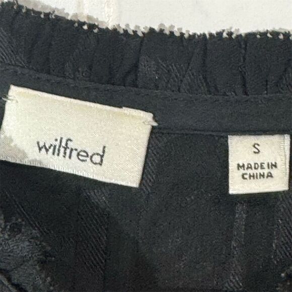 Wilfred by Aritzia Black Textured Floral Blouse S Romantic Goth Cottagecore Top - Picture 8 of 10